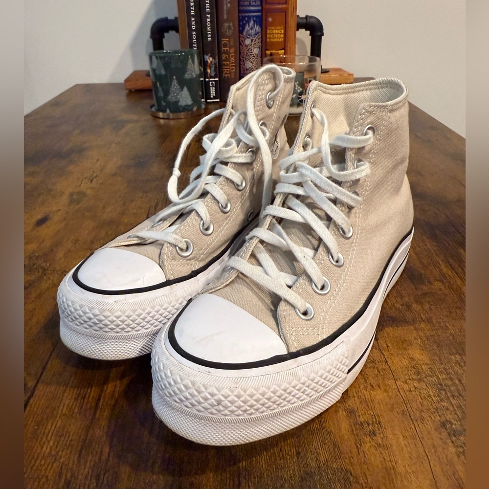 Women’s Platform Converse Size 5.5